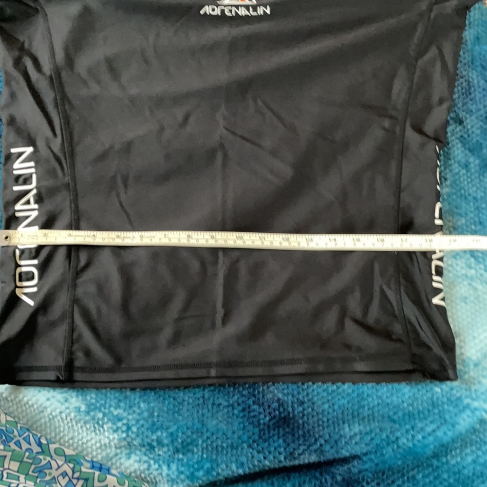 New Black Adrenalin Rash Guard - Picture 9 of 10